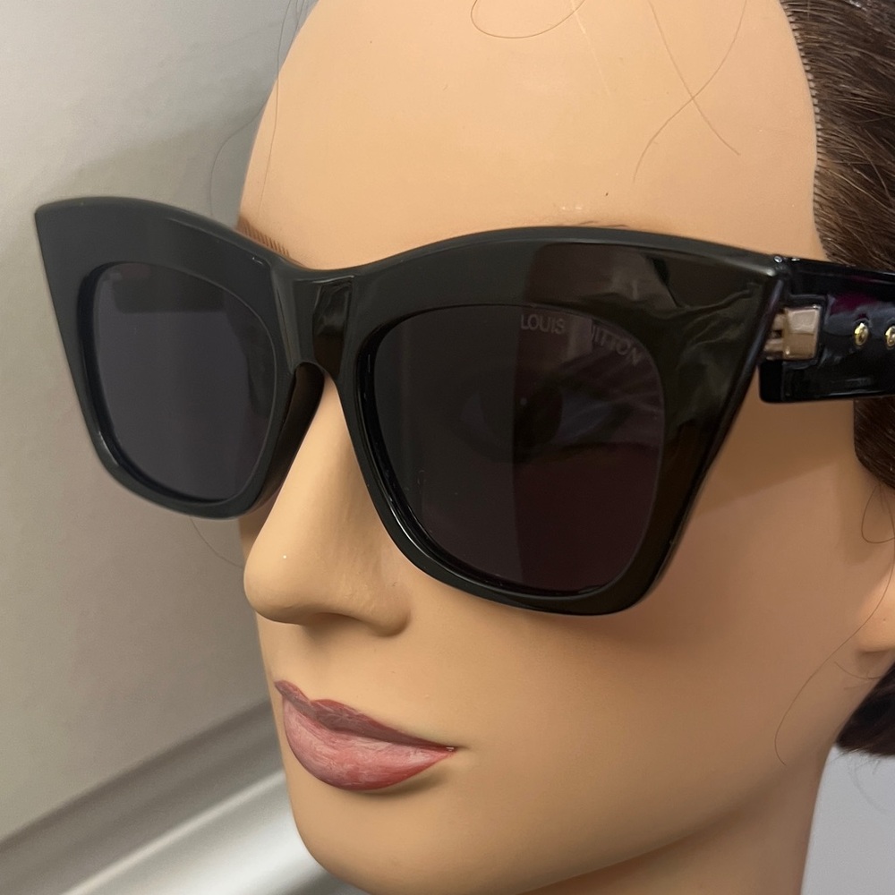 Louis Vuitton Black Gloss Cat-Eye Sunglasses with Gold Accents - Picture 5 of 6